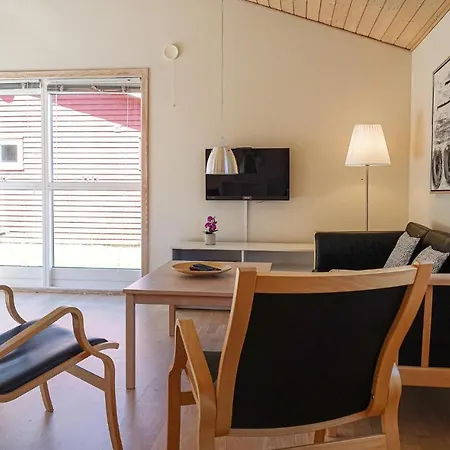 2 Bedroom Gorgeous In *