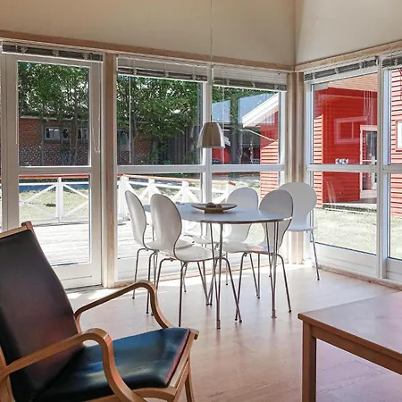 2 Bedroom Gorgeous In Ferienhaus *